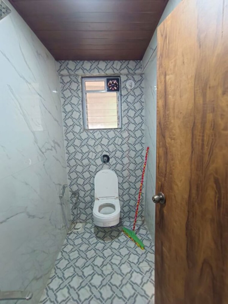 Bathroom, arihant-balaji-pride 4 Bedroom 2100 Sq.Ft. Apartment In Chembur Mumbai 10541264