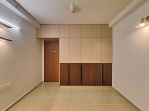 Room in  Apartment at Bhartiya Nikoo Homes Phase 2, Thanisandra Main Road – for Rent