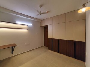 Room in  Apartment at Bhartiya Nikoo Homes Phase 2, Thanisandra Main Road – for Rent