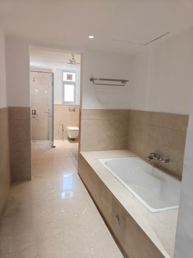 Kitchen, emaar-marbella 4 Bedroom 5600 Sq.Ft. Villa In Sector 66 Gurgaon 10540975