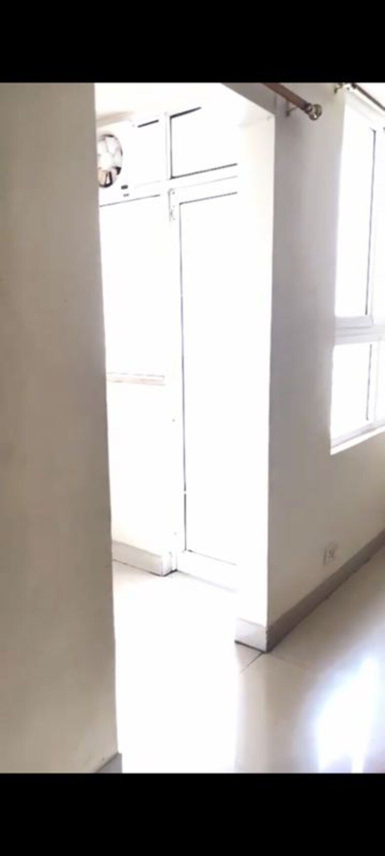 Room, galaxy-north-avenue-ll 2.5 Bedroom 1000 Sq.Ft. Apartment In Gaur City 2 Greater Noida 10541271