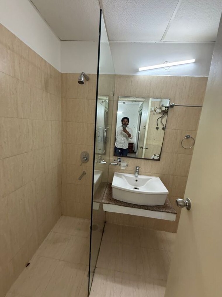 Bathroom, orchid-island 2 Bedroom 1000 Sq.Ft. Builder Floor In Sector 51 Gurgaon 10541298