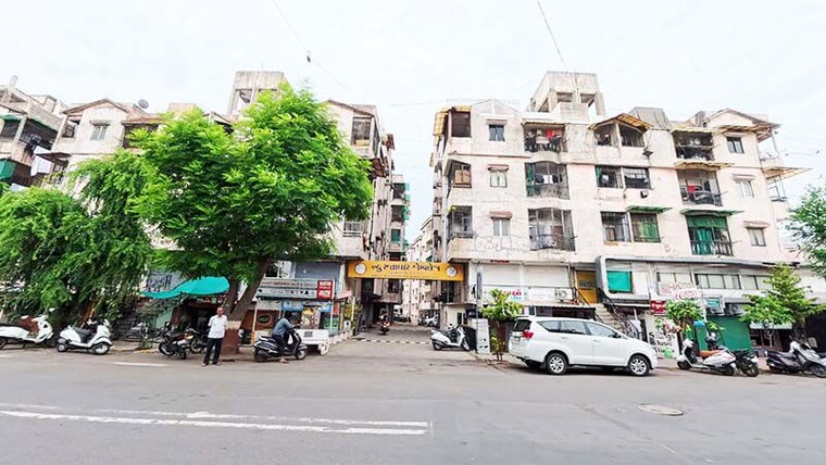 Exterior View, ghatlodia 2 Bedroom 100 Sq.Yd. Apartment In Ghatlodia Ahmedabad 10541305