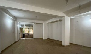 Room in  Shop at Kanka – for Rent