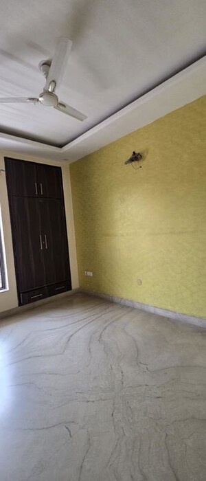 3 BHK Builder Floor For Rent in Sector 23