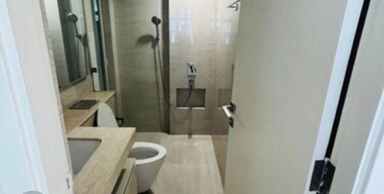 Bathroom, castle-rock 2 Bedroom 777 Sq.Ft. Apartment In Powai Mumbai 10541312