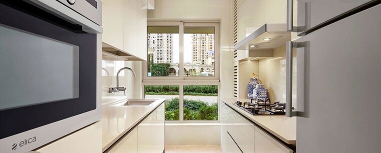 Balcony, castle-rock 2 Bedroom 777 Sq.Ft. Apartment In Powai Mumbai 10541344