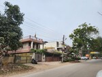 350 Sq.Yd. Plot in Sector 17