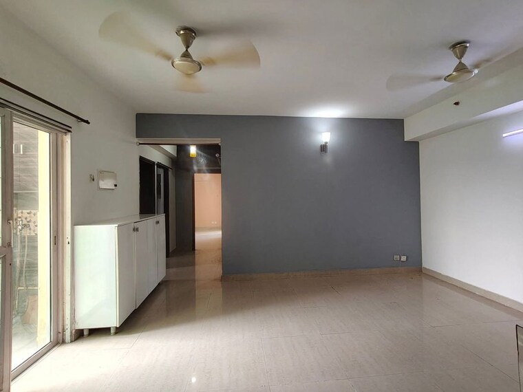 Room, gaur-city-2-10th-avenue 2 Bedroom 980 Sq.Ft. Apartment In Sector 16c Greater Noida Greater Noida 10541364