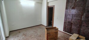 Room in 2 BHK Apartment at Gaur City 2 - 10th Avenue, Sector 16c Greater Noida – for Rent