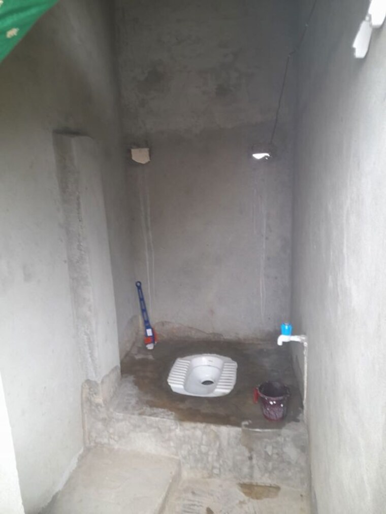 Bathroom, deepawali-enclave 1 Bedroom 55 Sq.Yd. Independent House In Ismailpur Faridabad 10541326