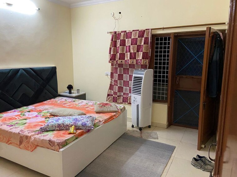 Bedroom, sector 22 2 Bedroom 2200 Sq.Ft. Builder Floor In Sector 22 Gurgaon 10541374