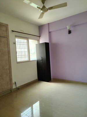 Room in 2 BHK Apartment at Gaur City 2 - 11th Avenue, Sector 16c Greater Noida – for Rent