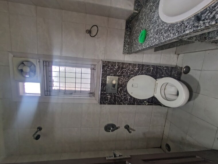 Bathroom, malviya nagar 2 Bedroom 1350 Sq.Ft. Builder Floor In Malviya Nagar Delhi 10541396