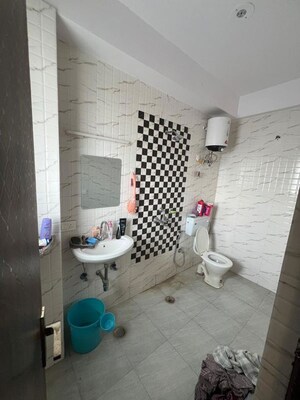 Parking in 2 BHK Builder Floor at Sector 23 – for Rent