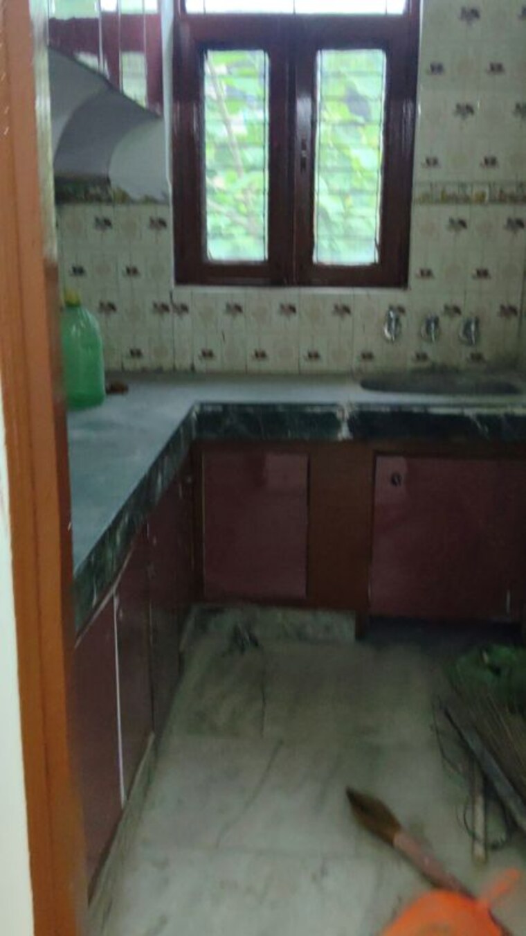 Kitchen, spring field colony 2 Bedroom 100 Sq.Ft. Builder Floor In Spring Field Colony Faridabad 10541446