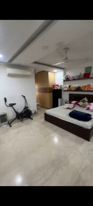 Team Area in 3 BHK Builder Floor at Greater Kailash ii – for Sale