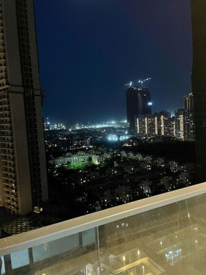 Swimming Pool in 3.5 BHK Apartment at M3M Skywalk, Sector 74 – for Rent