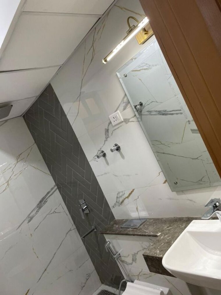 Bathroom, m3m-skywalk 3.5 Bedroom 2015 Sq.Ft. Apartment In Sector 74 Gurgaon 10541475