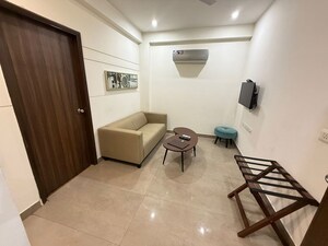 Team Area in 1 BHK Builder Floor at Sector 45 – for Rent