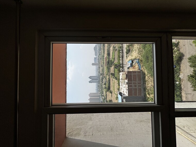 Room, upavp-ganga-yamuna-and-hindon-enclave 2.5 Bedroom 1295 Sq.Ft. Apartment In Pratap Vihar Ghaziabad 10541439