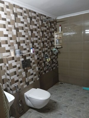 Bathroom in 1 BHK Builder Floor at Sector 23 – for Rent