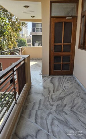 Balcony in 2 BHK Builder Floor at Sector 39 – for Rent