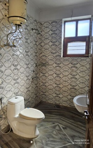 Bathroom in 2 BHK Builder Floor at Sector 39 – for Rent