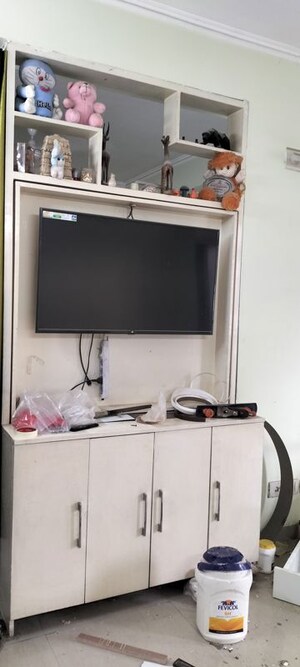 Furnished Amenities in 1 BHK Builder Floor at Pi I And Ii Greater Noida – for Sale