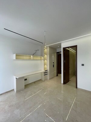 Room in 3 BHK Builder Floor at Greater Kailash I – for Sale
