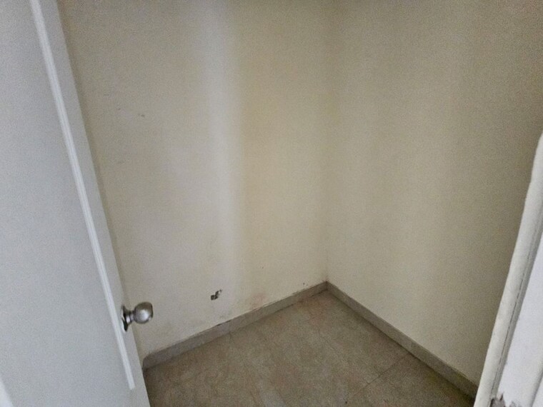 Room, shree-vardhman-victoria 3 Bedroom 1950 Sq.Ft. Apartment In Sector 70 Gurgaon 10541539