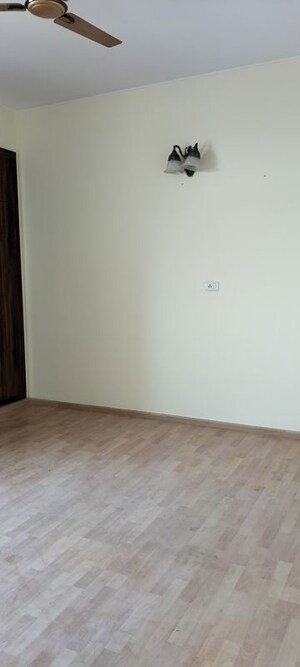Room in 1 BHK Builder Floor at Pi I And Ii Greater Noida – for Sale