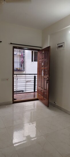 2 BHK + Prayer Room Apartment For Rent in Halasuru