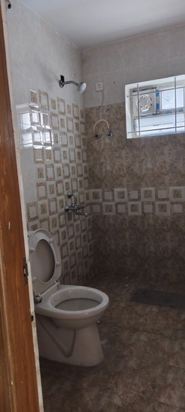 Bathroom, halasuru 2 Bedroom 1200 Sq.Ft. Apartment In Halasuru Bangalore 10541544