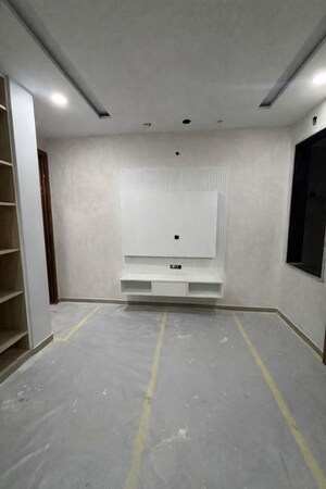 Bathroom in 5 BHK Builder Floor at Rohini Sector 15 – for Sale