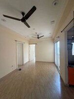 2 BHK 1075 Sq.Ft. Apartment in Gaur City 7th Avenue