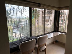  2 BHK Apartment at Santacruz West – for Sale