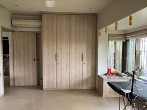 Room in 2 BHK Apartment at Santacruz West – for Sale