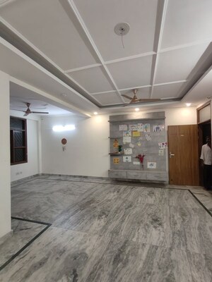 Room in 1 RK Builder Floor at Saket – for Rent