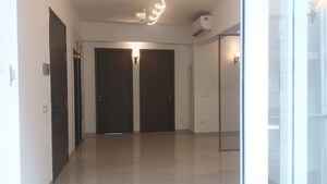 Dining area in 2.5 BHK Apartment at Smart World Orchard, Sector 61 – for Rent