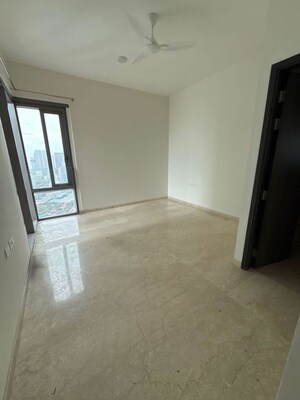 Room in 3 BHK Apartment at Piramal Mahalaxmi, Mahalaxmi – for Rent