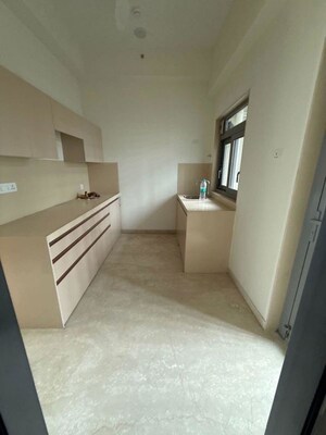 Room in 3 BHK Apartment at Piramal Mahalaxmi, Mahalaxmi – for Rent