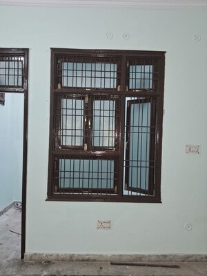 Room in 2 BHK Independent House at Jankipuram Extension – for Rent