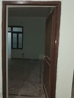  2 BHK Independent House at Jankipuram Extension – for Rent