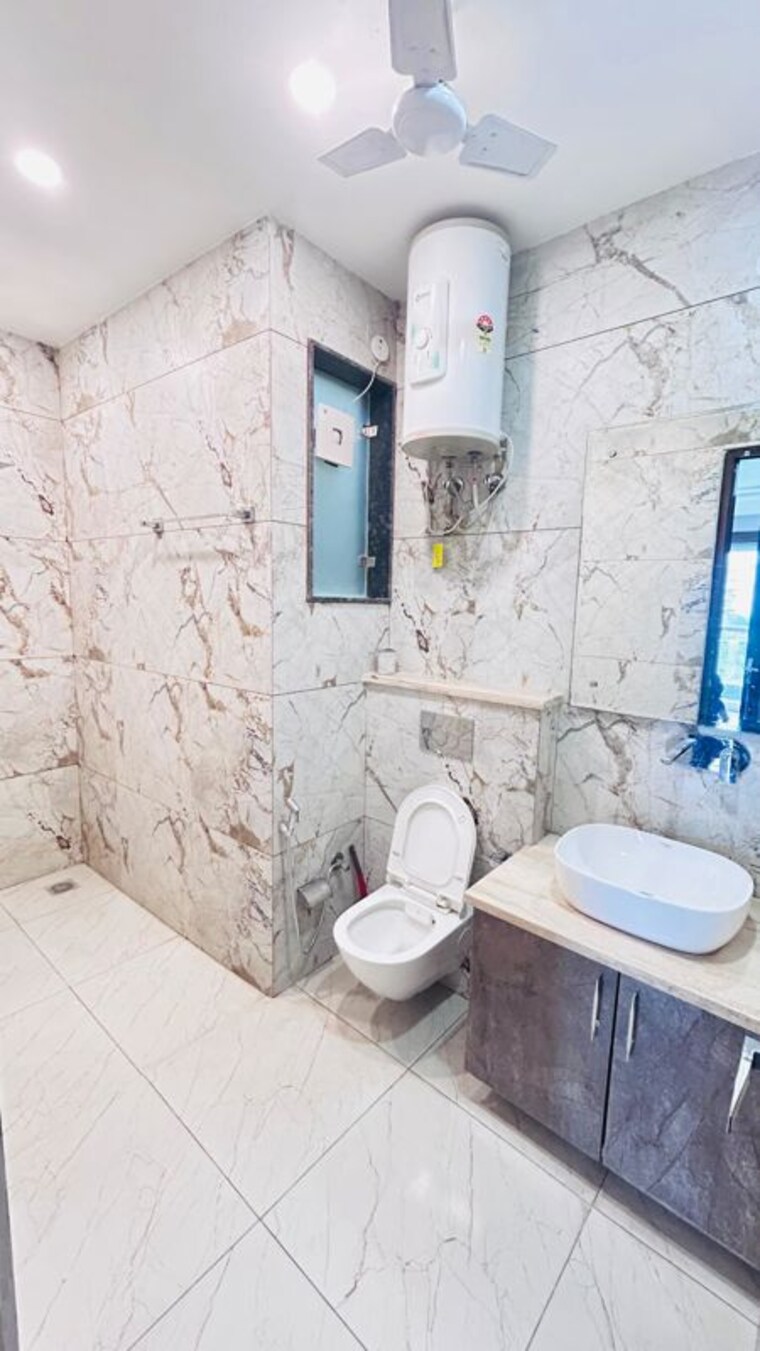 Bathroom, kohli-one-malibu-town-plot 2 Bedroom 150 Sq.Ft. Builder Floor In Sector 47 Gurgaon 10541714