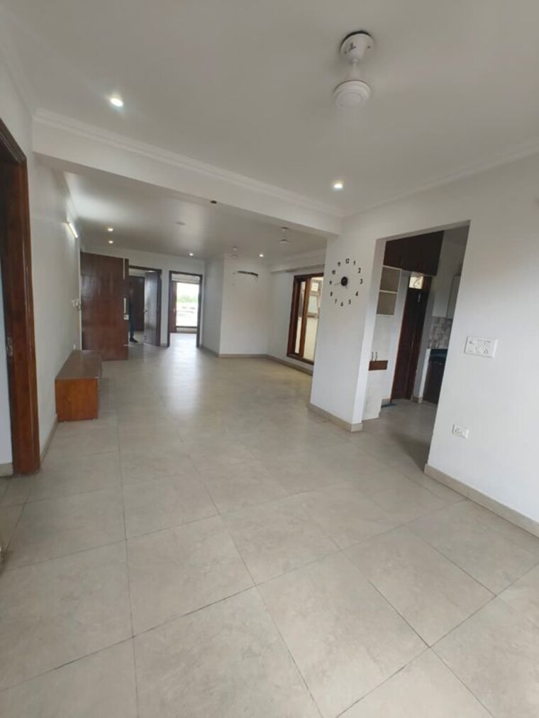 Room, sector 23a 3 Bedroom 1800 Sq.Ft. Builder Floor In Sector 23a Gurgaon 10541755