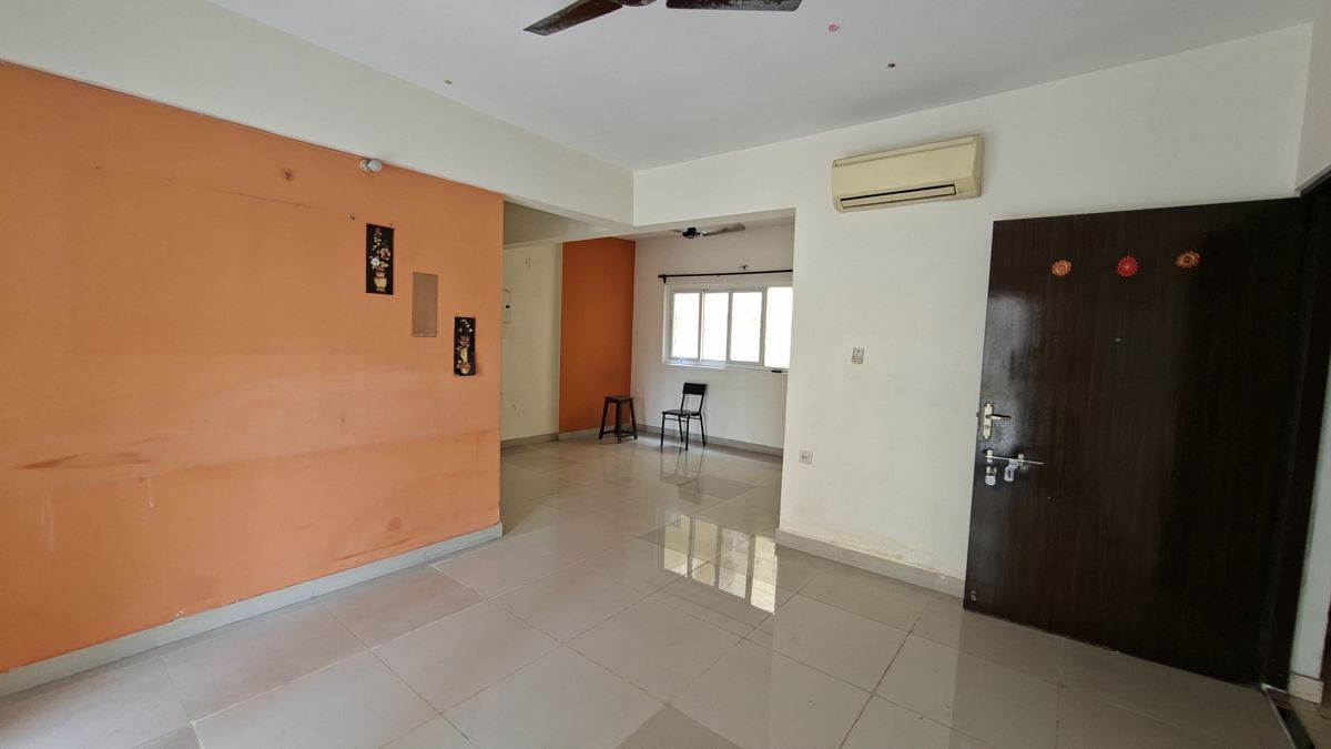 3.5 BHK + Servant Room 1890 Sq.Ft. Apartment in Shrachi Greenwood Elements