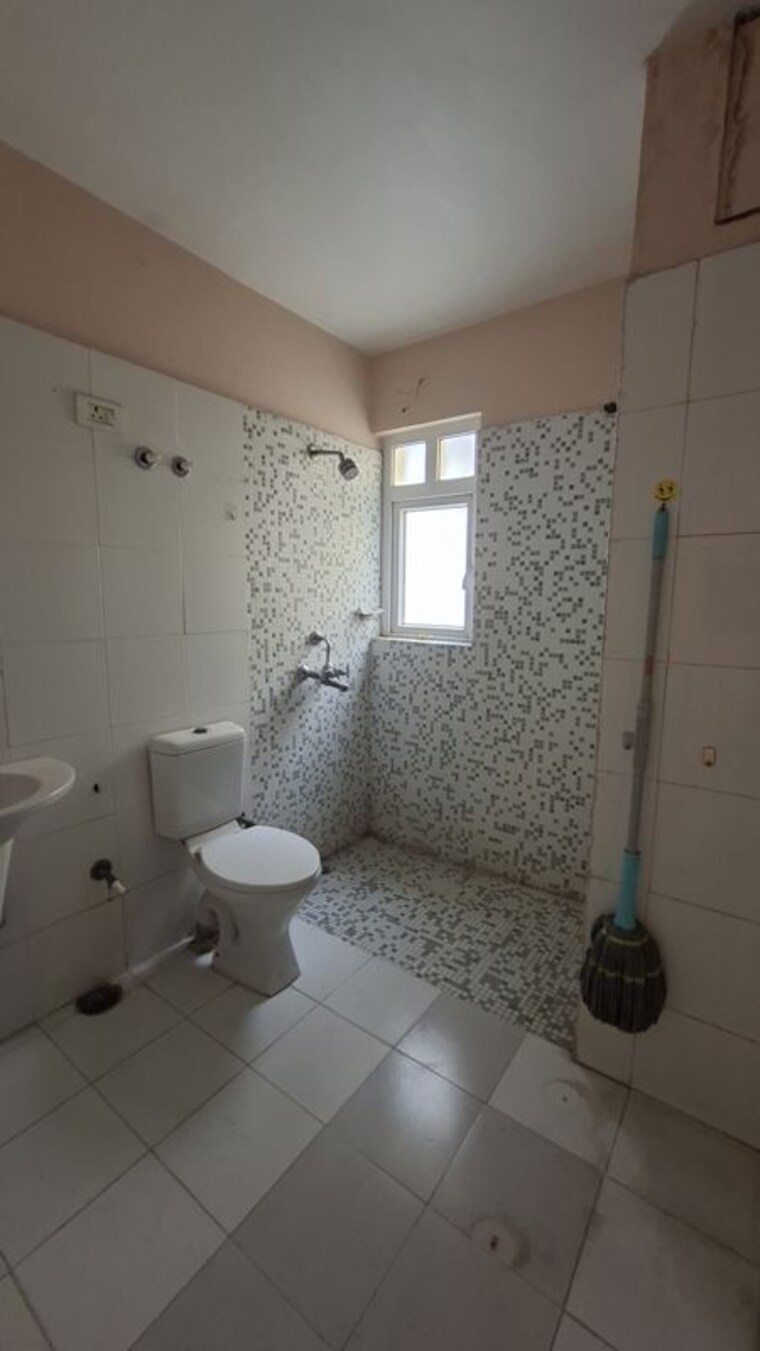 Bathroom, shrachi-greenwood-elements 3.5 Bedroom 1890 Sq.Ft. Apartment In Rajarhat New Town Kolkata 10541742