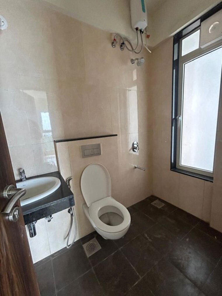 Bathroom, sheth-avante 3 Bedroom 890 Sq.Ft. Apartment In Kanjurmarg West Mumbai 10541759