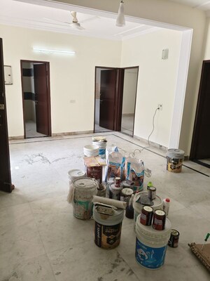 Parking in 2 BHK Builder Floor at Sector 23 – for Rent